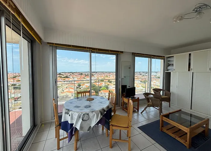 Avec Vue Et Balcon, 10eme Etage - Fr-1-197-630 公寓 莱萨布勒-多洛讷