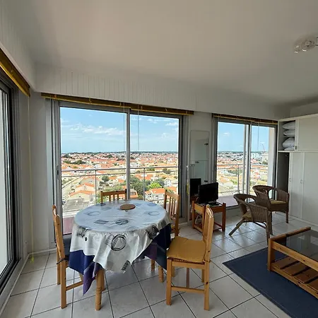 Avec Vue Et Balcon, 10eme Etage - Fr-1-197-630 公寓 莱萨布勒-多洛讷